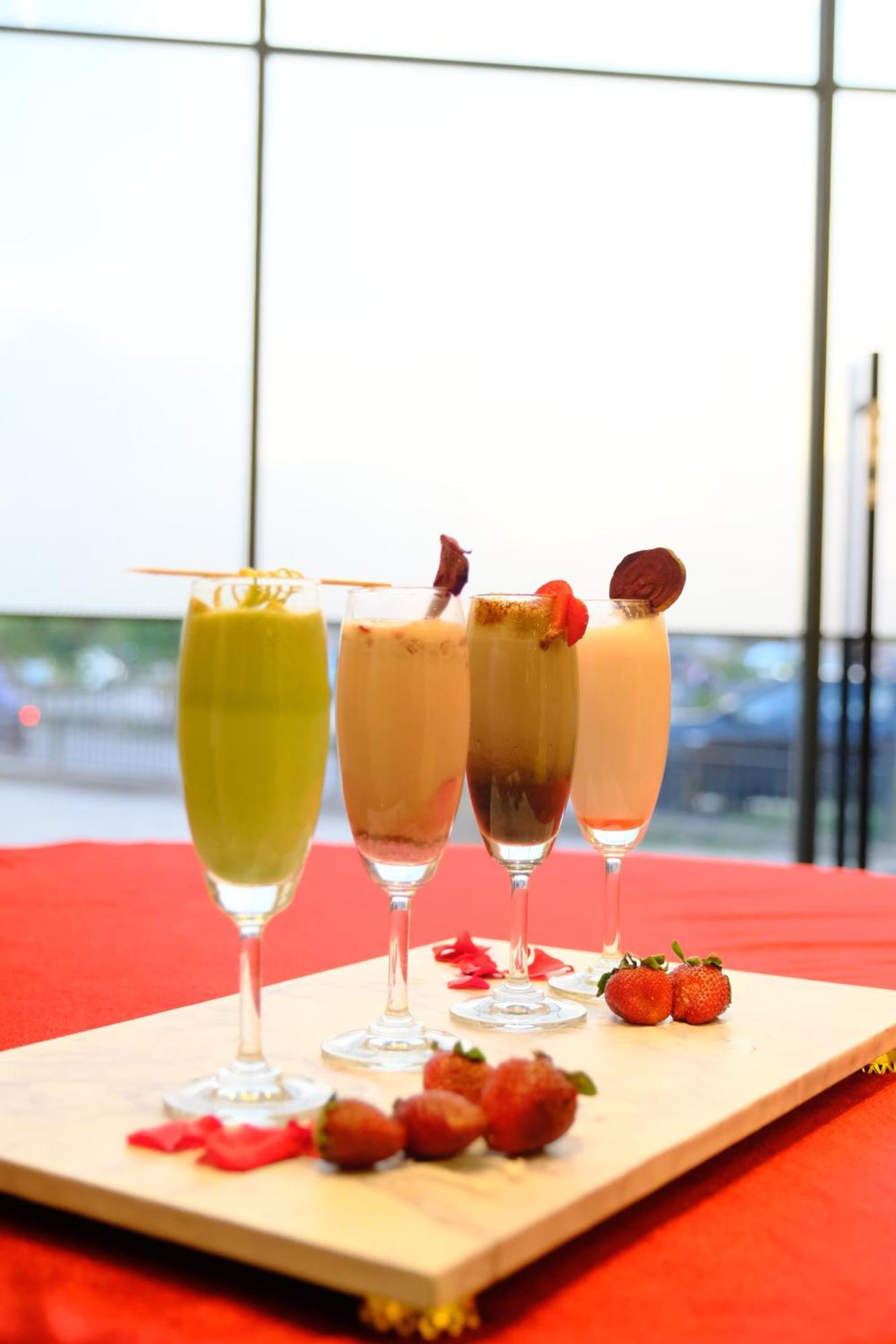 Acr Luxury Hotel Mohali Exterior photo